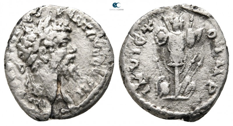 Septimius Severus AD 193-211. Emesa
Denarius AR

17mm., 2,34g.



very fi...