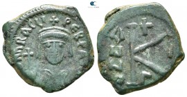 Heraclius AD 610-641. Constantinople. Half follis Æ