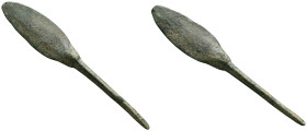 Bronze Arrow Heads Reference: Condition: Very Fine

Weight: 11.7 gr. Diameter: 87.0 mm