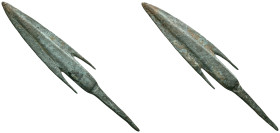 Bronze Arrow Heads Reference: Condition: Very Fine

Weight: 7.89 gr. Diameter: 81.7 mm