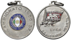 ITALIA Medaglia 1956-1957 Campionato di calcio della lega regionale veneta - Metallo e smalti (g 9,05 - Ø 29 mm) Appiccagnolo.