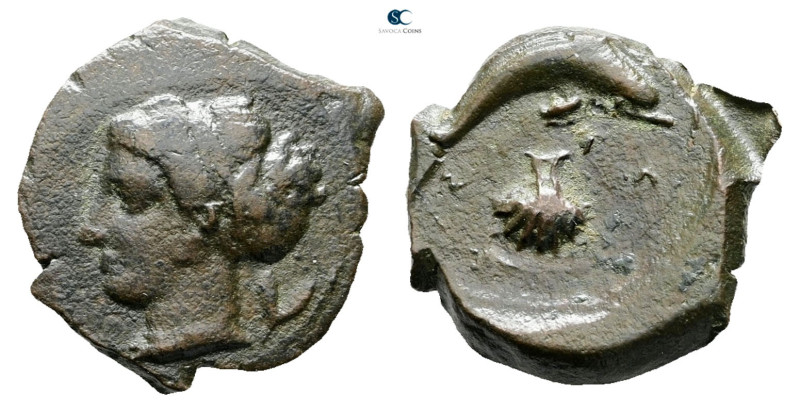 Sicily. Syracuse circa 415-405 BC. 
Hemilitron Æ

20 mm, 3,25 g



Very F...