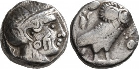 ARABIA, Southern. Qataban. 4th-3th centuries BC. Didrachm (Silver, 17 mm, 7.92 g, 9 h), imitating Athens. Head of Athena to right, wearing crested Att...