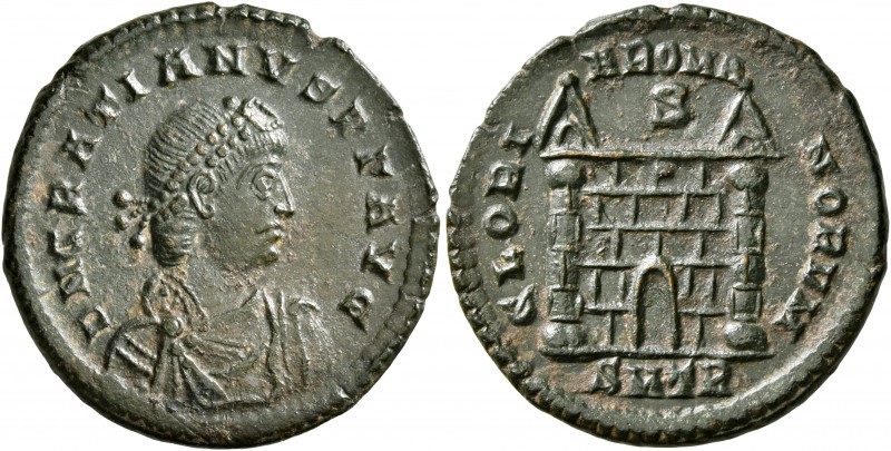 Gratian, 367-383. 'Medallion' (Bronze, 22 mm, 4.26 g, 12 h), Treveri, circa 368....