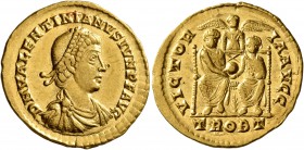 Valentinian II, 375-392. Solidus (Gold, 21 mm, 4.47 g, 6 h), Treveri, 377-380. D N VALENTINIANVS IVN P F AVG Pearl-diademed, draped and cuirassed bust...