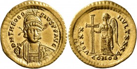 Theodosius II, 402-450. Solidus (Gold, 21 mm, 4.47 g, 12 h), Constantinopolis, 422-423. D N THEODO-SIVS P F AVG Pearl-diademed, helmeted and cuirassed...