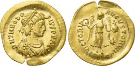THEODOSIUS II (402-450). GOLD Tremissis. Constantinople.