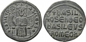 BASIL I THE MACEDONIAN (867-886). Follis. Constantinople.