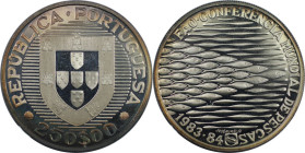 Europäische Münzen und Medaillen, Portugal. FAO - Welt Fischereikonferenz. 250 Escudos 1983. Silber. KM 626a. Polierte Platte. Patina