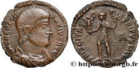 MAGNENTIUS
Type : Maiorina 
Date : 02-05/350 
Mint name / Town : Trèves 
Metal : copper 
Diameter : 22  mm
Orientation dies : 11  h.
Weight : 3,53  g....