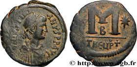 JUSTINIAN I
Type : Follis 
Date : 528-532 
Mint name / Town : Theoupolis (Antioche) 
Metal : copper 
Diameter : 31  mm
Orientation dies : 6  h.
Weight...