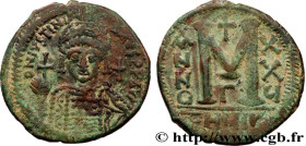 JUSTINIAN I
Type : Follis 
Date : an 25 
Mint name / Town : Theoupolis (Antioche) 
Metal : copper 
Diameter : 34  mm
Orientation dies : 5  h.
Weight :...