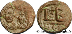HERACLIUS and HERACLIUS CONSTANTINE
Type : Dodecanummium 
Date : 613-618 
Mint name / Town : Alexandrie 
Metal : copper 
Diameter : 17  mm
Orientation...