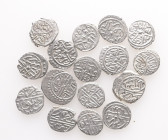 Lot of 16 unclassified See picture. LOT SOLD AS IS, NO RETURNS.(VE-08)
