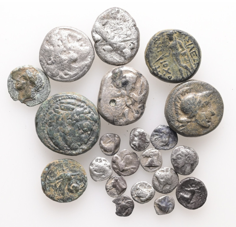 Lot of 21 unclassified See picture. LOT SOLD AS IS, NO RETURNS.(NW-01)