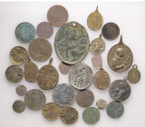 Lot of 44 unclassified See picture. LOT SOLD AS IS, NO RETURNS.(BRG-10)
