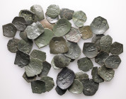 Lot of 44 unclassified See picture. LOT SOLD AS IS, NO RETURNS.(VE-09)