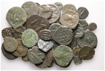 Lot of 50 unclassified See picture. LOT SOLD AS IS, NO RETURNS.(VE-25)
