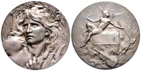 Kunstmedaillen, Coudray, Marie-Alexandre-Lucien, Versilberte Bronzemedaille o. J. (1899) "Geist der Musik" 78 mm; 142,24 g. Eingeritzter Namen im Feld...