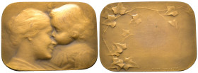 Kunstmedaillen, Yencesse, Ovide, Bronzeplakette o. J. "Mutterliebe" 53 x 39 mm; 61,14 g. Winz. Kratzer, vorzüglich