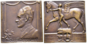 Personenmedaillen, Bronzeplakette 1912 von A. Weinberger, auf den 50. Geburtstag des Dramatikers und und Schriftstellers Gerhart Hauptmann. 47 x 47 mm...