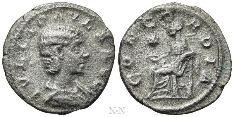 JULIA PAULA (Augusta, 219-220). Denarius. Rome. 

Obv: IVLIA PAVLA AVG. 
Drap...