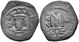 Maurice Tiberius (582-602) AE Follis (30mm, 9.8 g) Cyzicus mint, 2nd officina. Dated RY 2 (583/4). Obv: Crowned, draped, and cuirassed bust facing, ho...