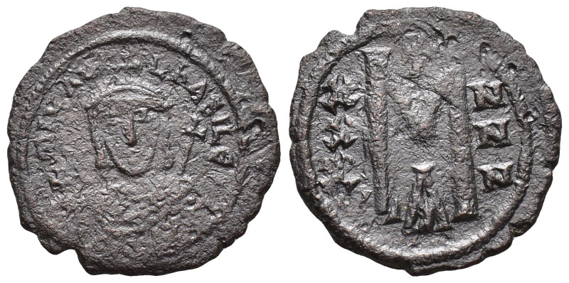 Michael I Rhangabe, AD 811-813. AE, Follis. Constantinople. (5 Gr. 22mm.)
 Facin...