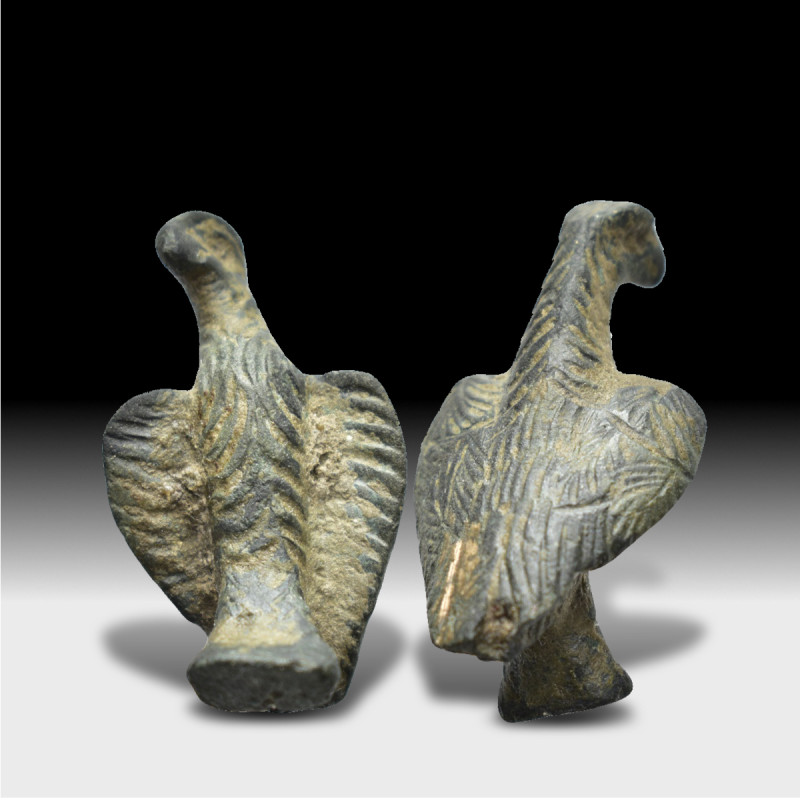 Bronz eagle staute. (18.2 Gr. 37mm.)