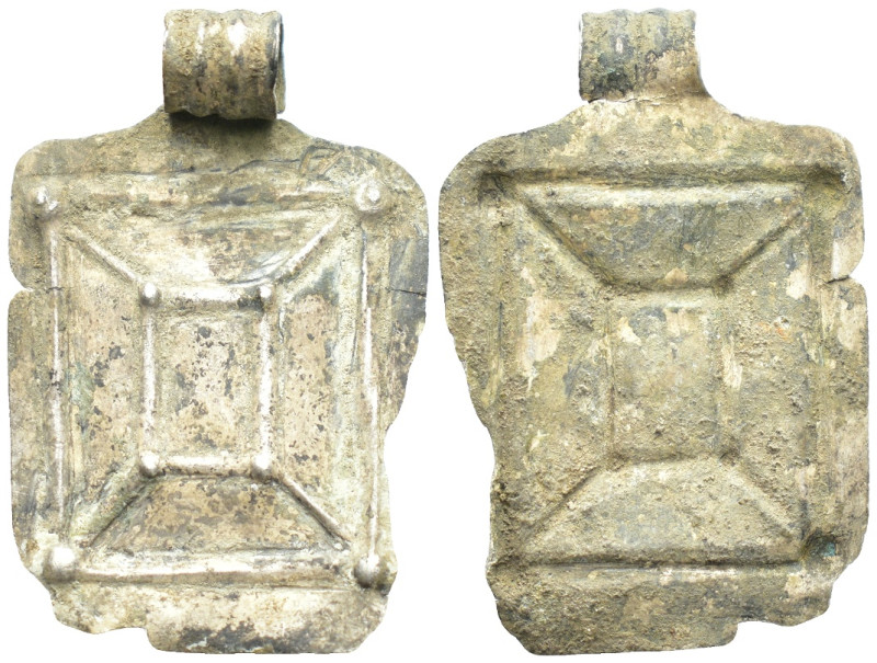 A square patterned silver pendant (1.5 Gr. 33mm.)