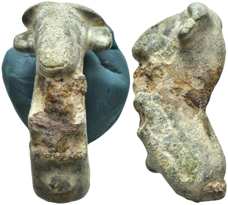 Bronze figurine. (49mm, 72.8 g)
