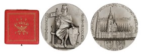 Silver medal 1929 Completion of the construction of St. Vitus Cathedral, original box, J. Šejnost, Ag 987/1000 124,51 g, 70 mm , KREMNICA, MCH CSR1-ME...