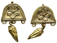 Ancient gold earring
(1,8g 18,1mm diameter)