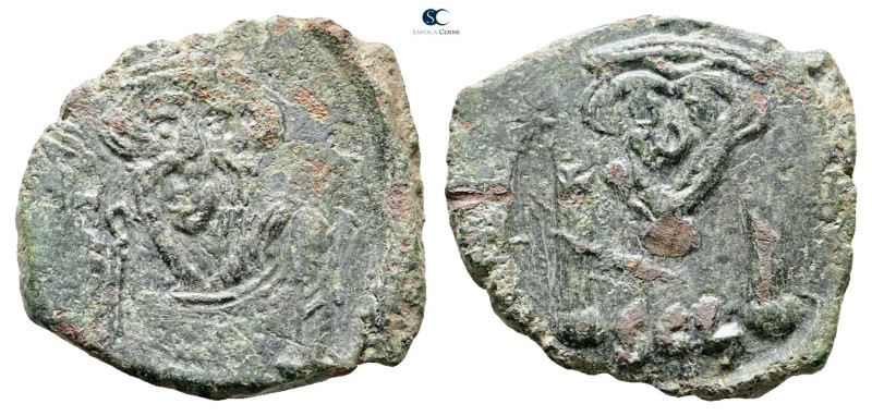 Constans II AD 641-668. Syracuse
Follis or 40 Nummi Æ

26 mm, 5,93 g



V...