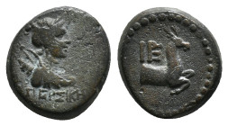 LYDIA. Hierocaesaraea. Pseudo-autonomous. Ae (1st century AD).
Obv: Diademed bust of Artemis right, bow and quiver over shoulder.
Rev: IEP.
Forepart o...