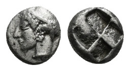IONIA. Phokaia. Obol (Circa 521-478 BC).
Obv: Female head left, wearing helmet or close fitting cap.
Rev: Quadripartite incuse square. 1,36 g