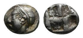 IONIA. Phokaia. Obol (Circa 521-478 BC).
Obv: Female head left, wearing helmet or close fitting cap.
Rev: Quadripartite incuse square. 1,32 g