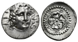 CARIA. Rhodes. Drachm (Circa 88/42 BC-AD 14).
Obv: Radiate head of Helios facing slightly right.
Rev: P O.
Rose seen from above; grain ear below. 4,22...