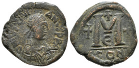 Byzantine Justinian I the Great (AD 527-565). AE follis or 40 nummi
16,27 g - 30,50 mm