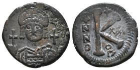 BYZANTINE Justinian I. 527-565 AD. AE 20 Nummi
9,44 g