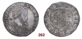 Napoli Filippo II di Spagna, 1554-1598. II periodo: re di Spagna e di Napoli, 1556-1598. Mezzo ducato 1575, AR 14,91 g. PHILIPP D G REX ARA VTR Busto ...
