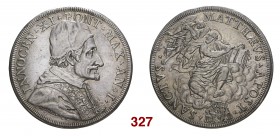 Roma Innocenzo XI (Benedetto Odescalchi), 1676-1689. Piastra anno I, AR 31,94 g. INNOCEN XI PONT MAX AN I Busto a d. con camauro e stola ornata da imp...
