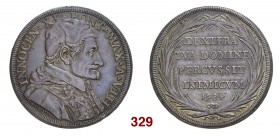 § Roma Innocenzo XI (Benedetto Odescalchi), 1676-1689. Piastra anno VIII/1684, AR 31,83 g. INNOCEN XI PONT MAX A VIII Busto a d. con camauro e stola o...