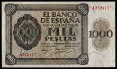 1936. Burgos. 1000 pesetas. (Ed. 423) (Pick 103a). 21 de noviembre. Serie A. Leve doblez en esquina inferior izquierda. Se entrega encapsulado. Raro y...