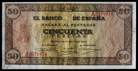 1938. Burgos. 50 pesetas. 20 de mayo. Serie A. Apresto original. Muy buen ejemplar. Escaso así. S/C-.