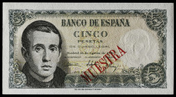 1951. 5 pesetas. (Ed. falta). 16 de agosto, Balmes. Sin serie. Numeración 0000197. Sobrecarga tipográfica "MUESTRA" en rojo en anverso. Apresto origin...