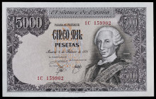 1976. 5000 pesetas. (Ed. 475aa) (Pick 155). 6 de febrero, Carlos III. Serie 1C. Apresto original. Muy buen ejemplar. Se entrega encapsulado. Escaso y ...