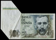 1979. 1000 pesetas. (J. A. Castellanos Er.P4). 23 de octubre, Pérez Galdós. Serie K. Error por exceso de papel. Se entrega encapsulado. Raro. EBC+.