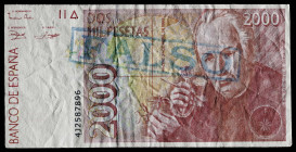 1992. 2000 pesetas. (Cobo 56). 24 de abril, Mutis. Serie 4J. Falso de época. Sello tampón "FALSO" en tinta azul en anverso y reverso. Puntos de grapa....