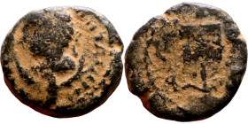 Caracalla (211-217) bronze coin. Obv: Bust of emperor. Rev: Military Baner

17mm 5.48g

Artificial sand patina